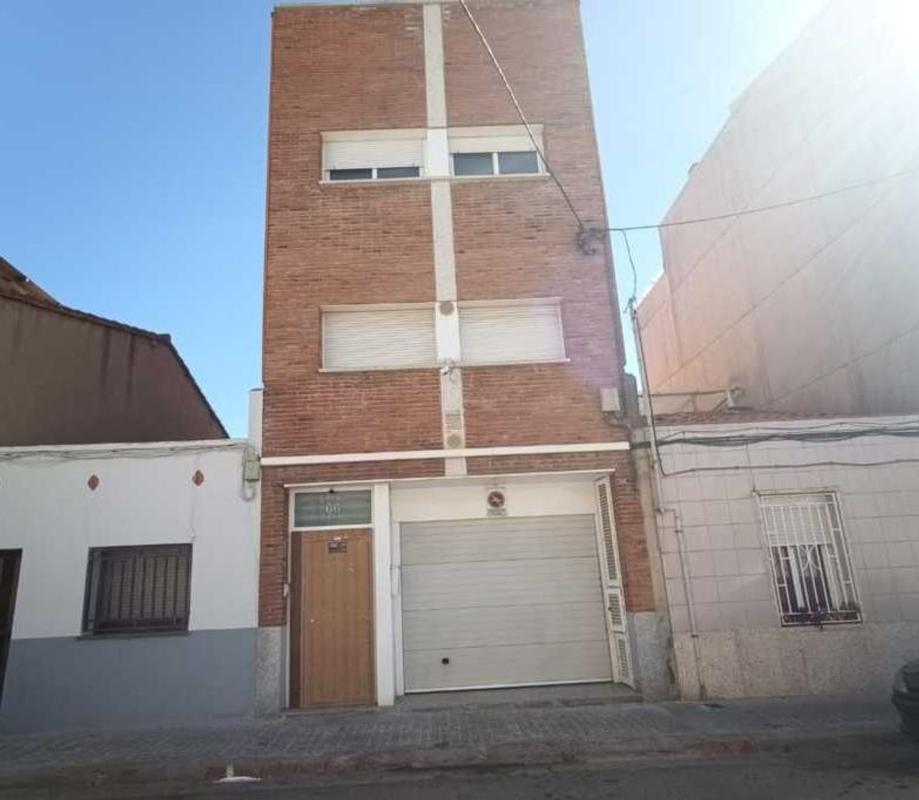 Venta de chalet independiente en Casa o chalet en Calle dels Alps, La Plana del Pintor, Sabadell, Sabadell
photo 1