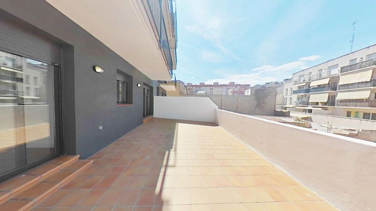 Sale of apartment in Piso en Calle de Guifré, Remei, Badalona, Badalona
photo 2
