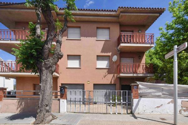 Sale of flat in Piso en Calle d'Alfons XIII, Parets del Vallès, Parets del Vallès
photo 1