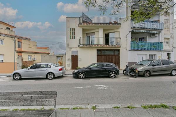Chalet wolnostojący na sprzedaż w Casa o chalet en Calle de l'Agricultura, Les Roquetes, Sant Pere de Ribes, Sant Pere de Ribes thumbnail 1
