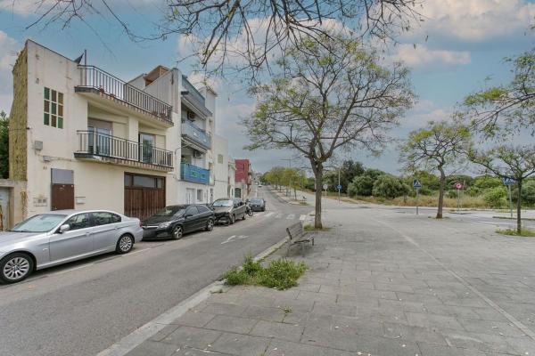 Chalet wolnostojący na sprzedaż w Casa o chalet en Calle de l'Agricultura, Les Roquetes, Sant Pere de Ribes, Sant Pere de Ribes photo 1