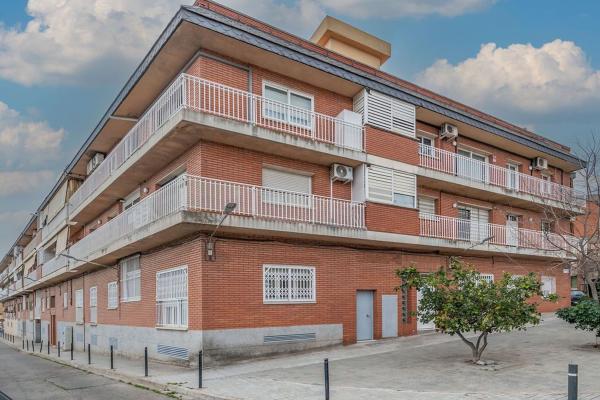 Sale of flat in Piso en Calle Joan Maragall, Ciutat Cooperativa - Moli Nou, Sant Boi de Llobregat, Sant Boi de Llobregat
 photo