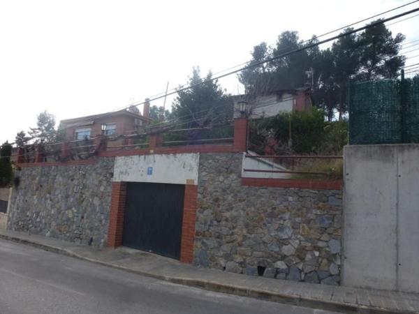 Chalet pareado en Calle d'Argentona, Sant Muç - Castellnou - Can Mir, Rubí photo