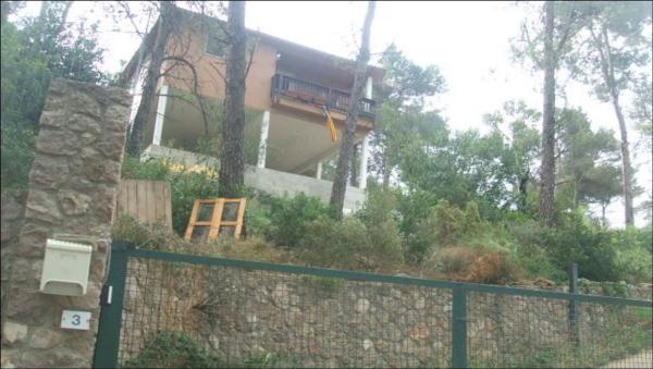 Casa o chalet independiente en Calle Vallirana, Olesa de Bonesvalls photo