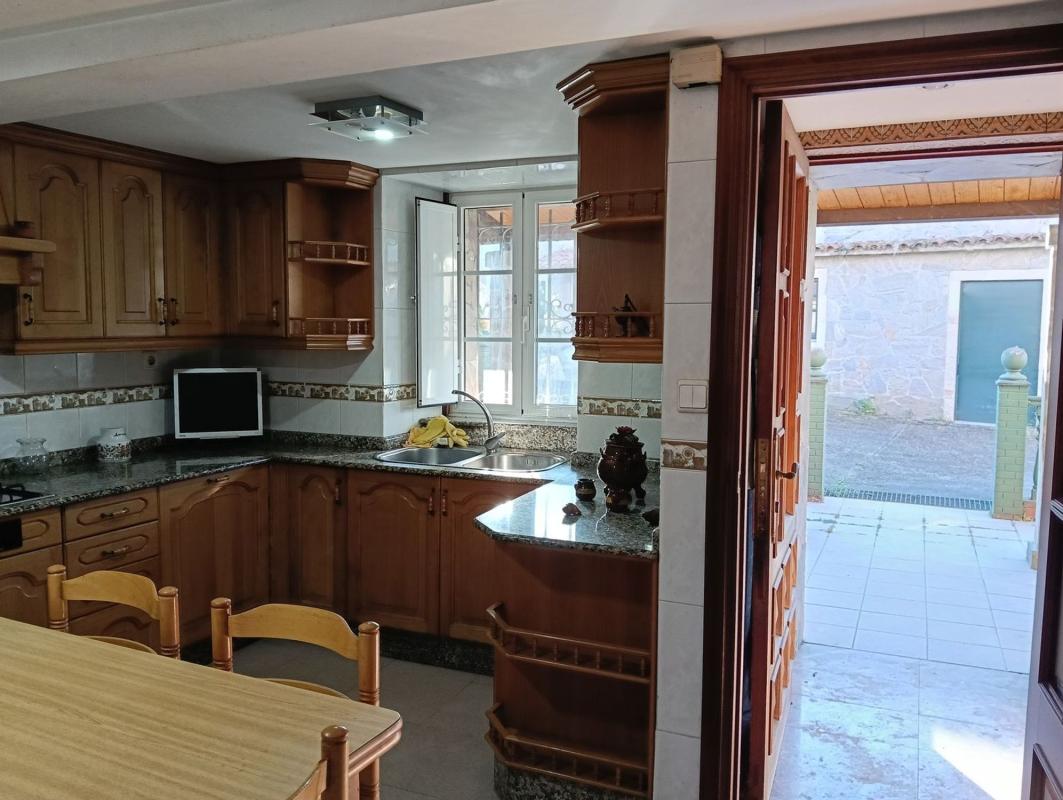 Продажа таунхауса в Chalet adosado en Porzomillos, Oza-Cesuras , Оза-Чесурас photo 3