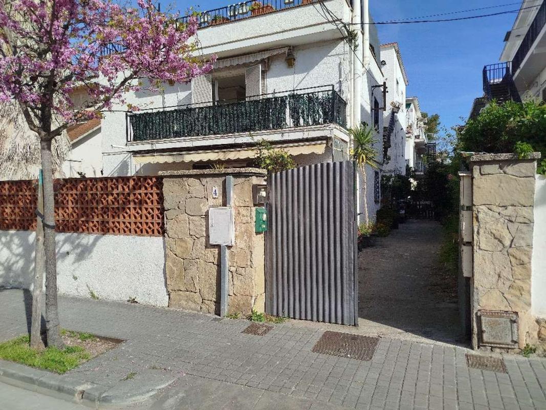Sprzedaż mieszkania w Piso en Calle d'Agustina d'Aragó, Vistalegre, Castelldefels, Castelldefels
photo 1