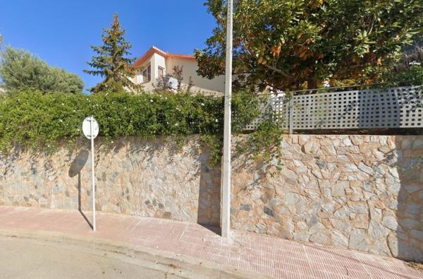 Casa o chalet independiente en Calle Garbí, Sant esteve Sesrovires photo