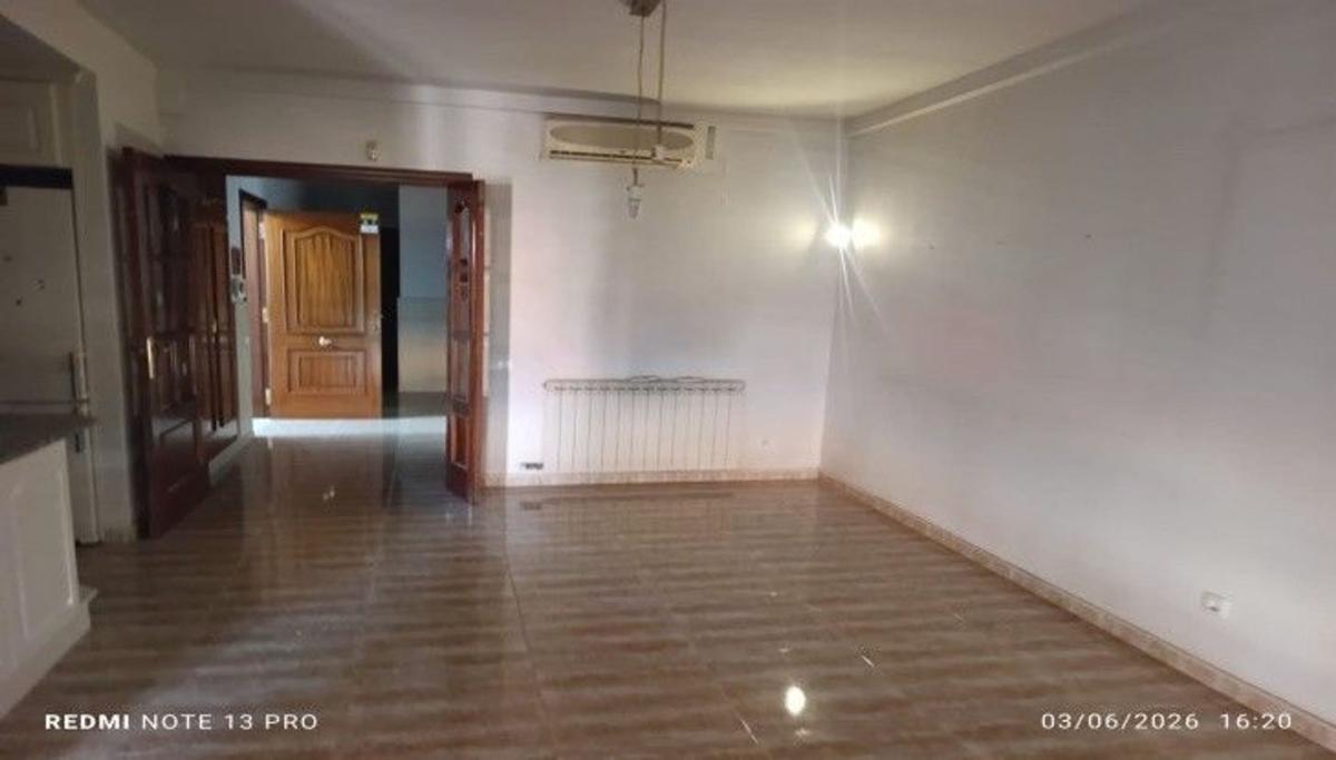 Sprzedaż mieszkania w Piso en Calle de les Balears, Centre, Santa Coloma de Gramenet, Santa Coloma de Gramenet
 photo 3
