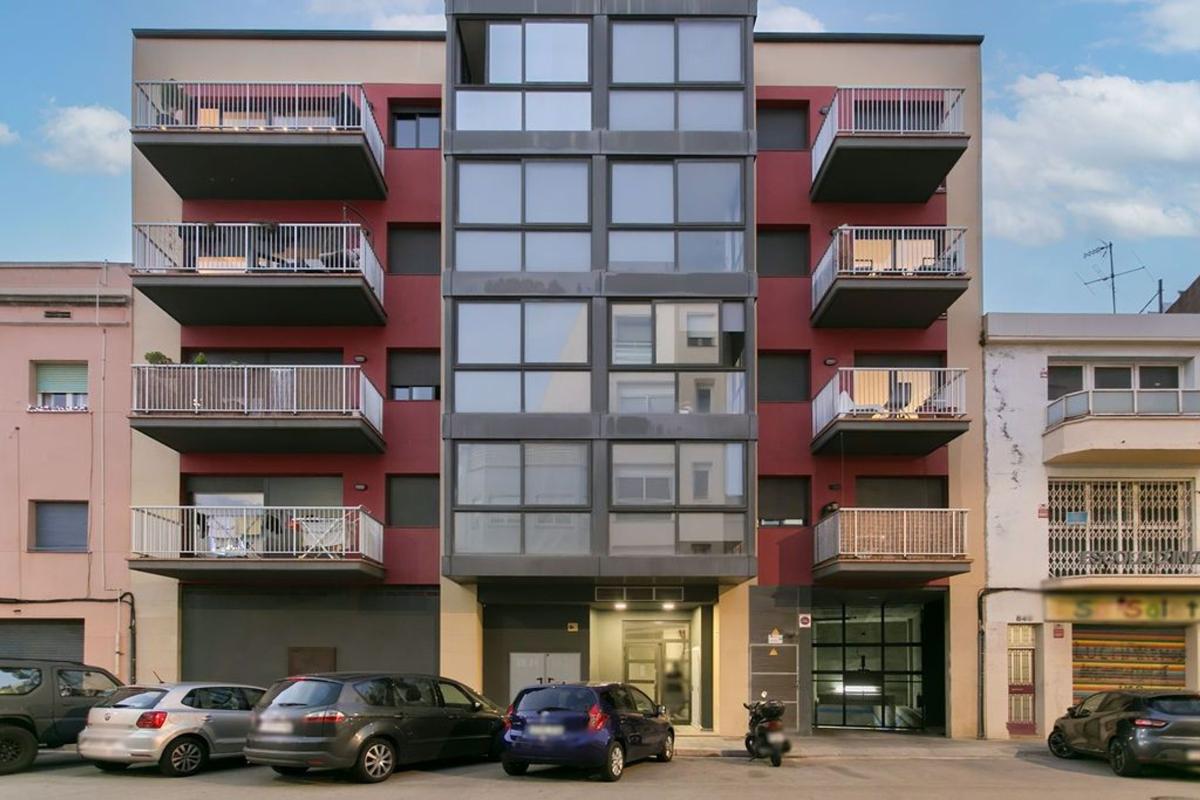 Sale of apartment in Piso en Calle de Guifré, Remei, Badalona, Badalona
photo 1