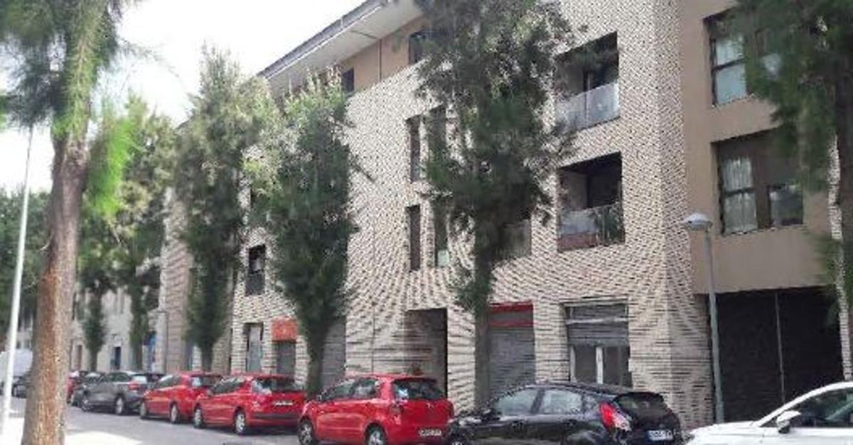 Venta de piso en Piso en Calle del Barcelonès, Fontsanta-Fatjó, Cornellà de Llobregat, Cornellà de Llobregat
photo 1