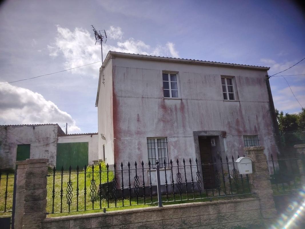 Properties for sale and rent in Spain photo 1