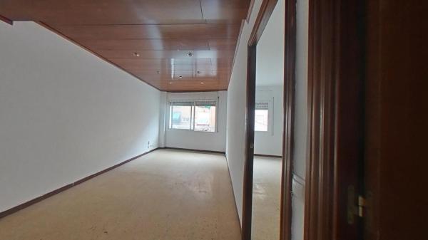 Venta de piso en Piso en Calle de la Mare de Déu de Port, La Marina del Port, Barcelona, Barcelona
thumbnail 1
