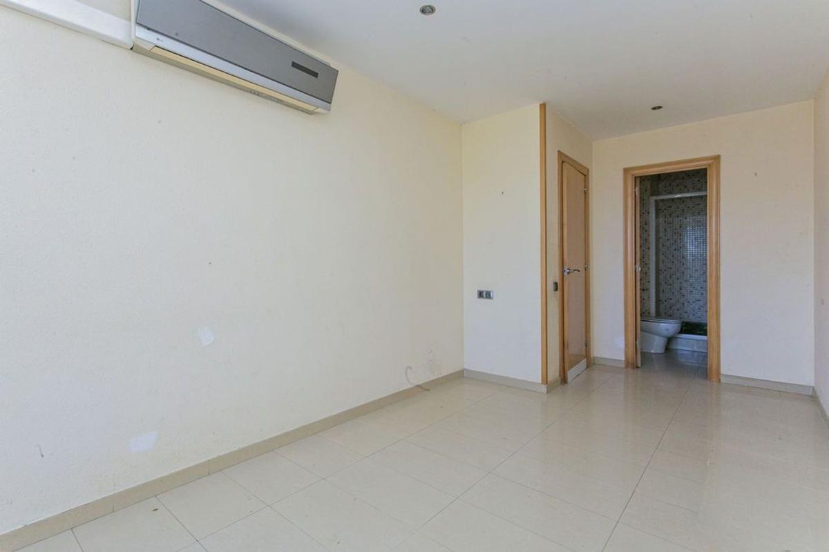 Продажа квартиры на Piso en Calle de Calassanç Duran, Sol i Padris - Sant Oleguer, Sabadell, Сабадель
photo 5