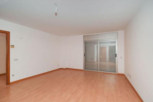 Продажа квартиры на Piso en Calle de Marià Ribas i Bertran, Via Europa - Parque Central, Mataró, Матаро
thumbnail 1