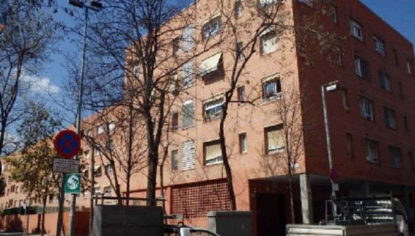 Продажа квартиры на Piso en Calle de la Mare de Déu del Carme, Sant Joan Baptista, Sant Adriá de Besós, Сант-Адрия-де-Бесос
 photo