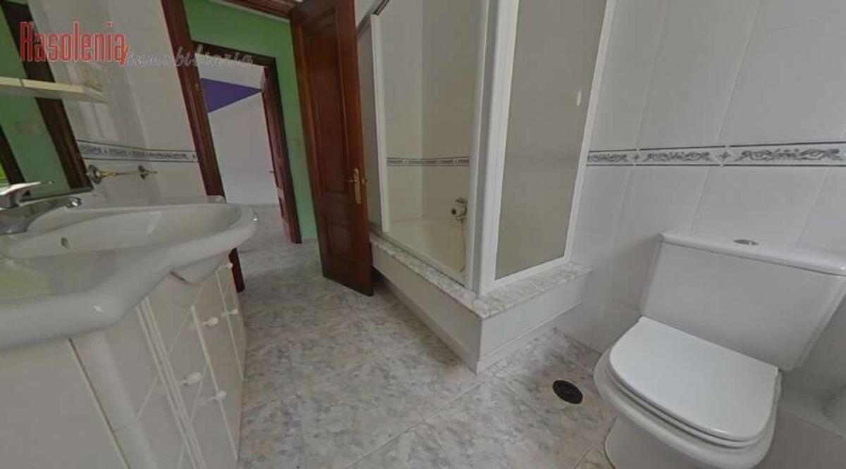 Sprzedaż niezależnego domku jednorodzinnego w  Casa o chalet en Calle Pérez Lugín, 44, Cariño, Kochanie photo 5