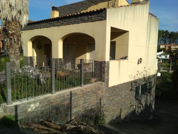 Casa o chalet independiente en Calle de Pep Ventura, Can Rial, Esparreguera photo 1