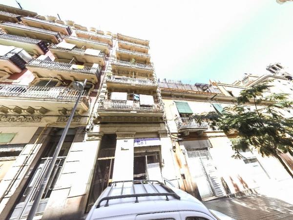 Продажа квартиры на Piso en Calle de Tapioles, El Poble Sec - Parc de Montjuïc, Barcelona, Барселона
 photo