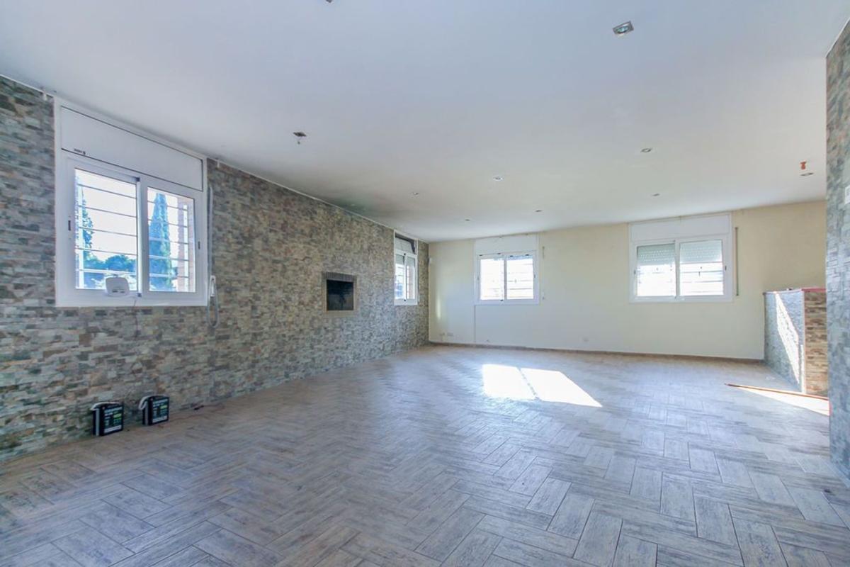 Properties for sale and rent in Spain photo 2