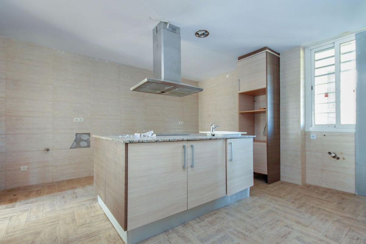 Properties for sale and rent in Spain photo 5