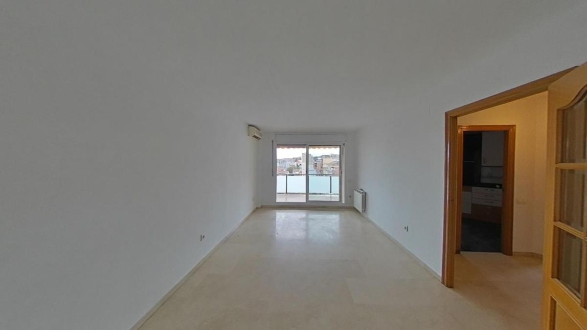 Продажа квартиры на Piso en Calle ďAntoni Torrella, Ca n'Aurell, Terrassa, Терраса
photo 2