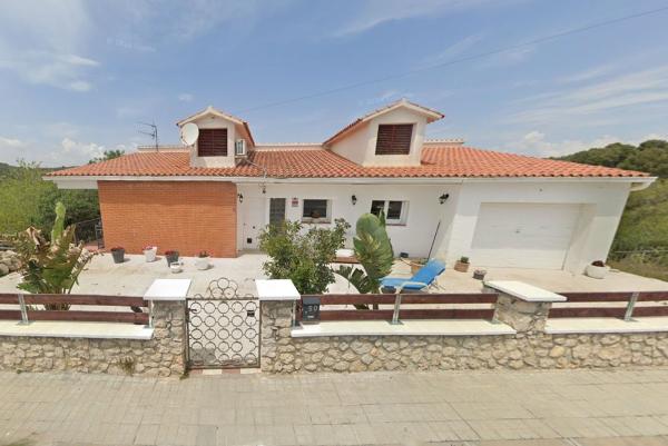 Independent chalet for sale in Casa o chalet en Calle Mas de Montombra, Les Colines-Cal Surià, Olivella, Olivella
 photo