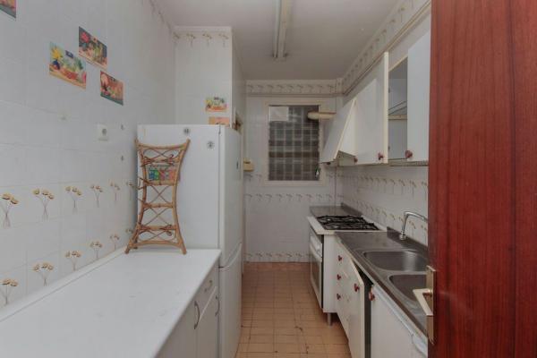 Sale of flat in Piso en Avenida Meridiana, El Camp de l'Arpa del Clot, Barcelona, Barcelona
 photo 4