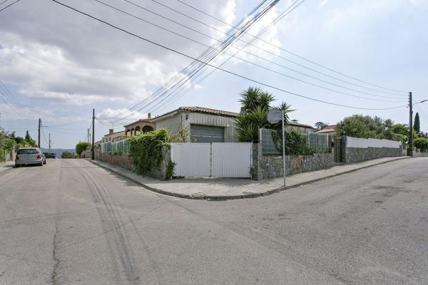Casa o chalet independiente en Calle Verge de Montserrat, Sant Llorenç d'Hortons photo 1