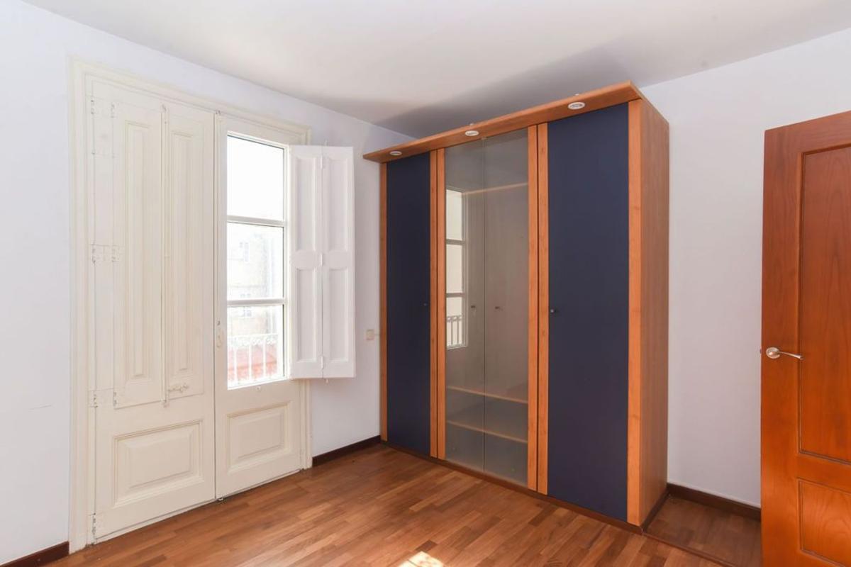 Продажа квартиры на Piso en Calle dels Còdols, El Gòtic, Barcelona, Барселона
 photo 3