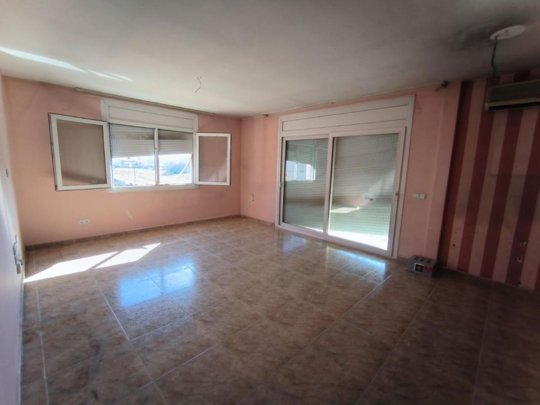 Недвижимость на продажу и в аренду в Испании photo 2