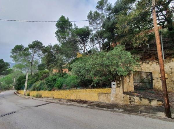 Casa o chalet independiente en Calle de la Ginesta, Torrelles de Llobregat photo 1