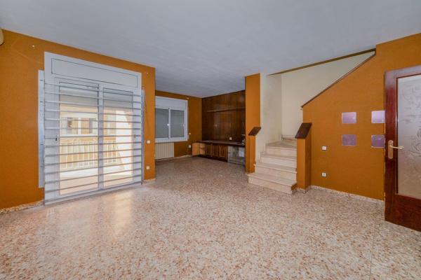 Chalet pareado en Calle del Pare Rodés, Santa Perpètua de Mogoda thumbnail 1