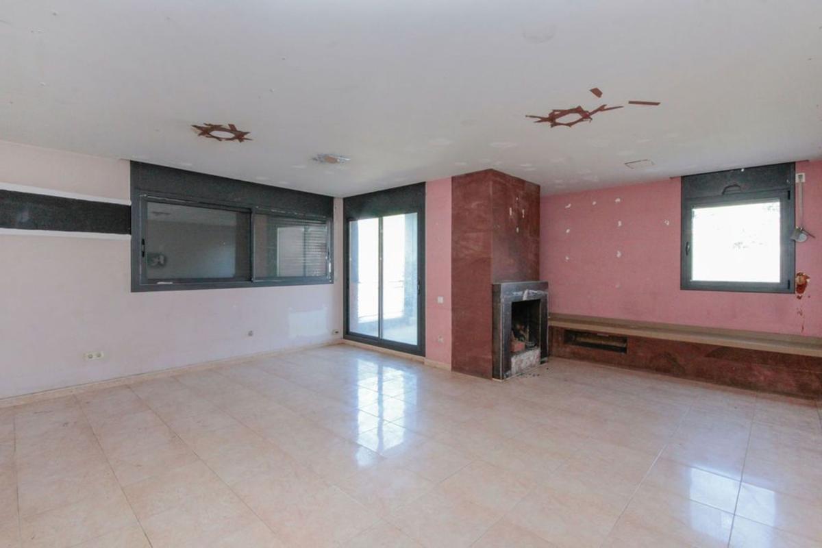 Недвижимость на продажу и в аренду в Испании photo 2