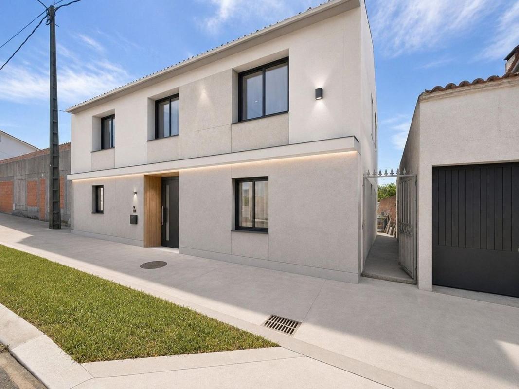 Properties for sale and rent in Spain photo 2