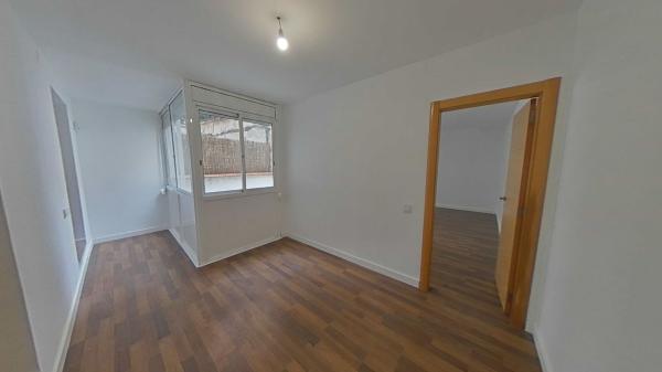 Sale of flat in Piso en Calle de Pasteur, El Carmel, Barcelona, Barcelona
photo 1