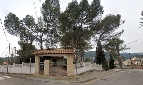 Chalet wolnostojący na sprzedaż w  Casa o chalet en Calle de la Creu de Sussalba, Corbera de Llobregat, Corbera de Llobregat photo