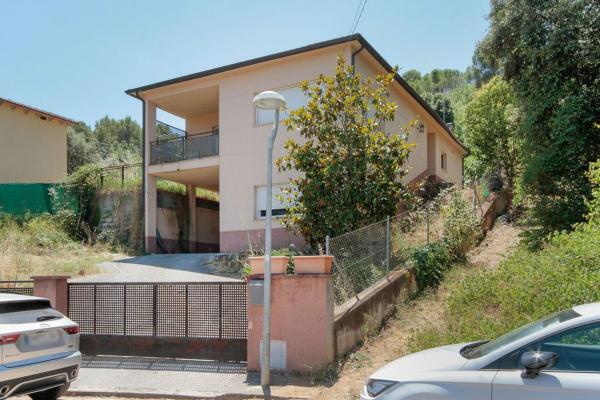 Casa o chalet independiente en Calle Galzeran, Urbanitzacions, Bigues i Riells photo 1