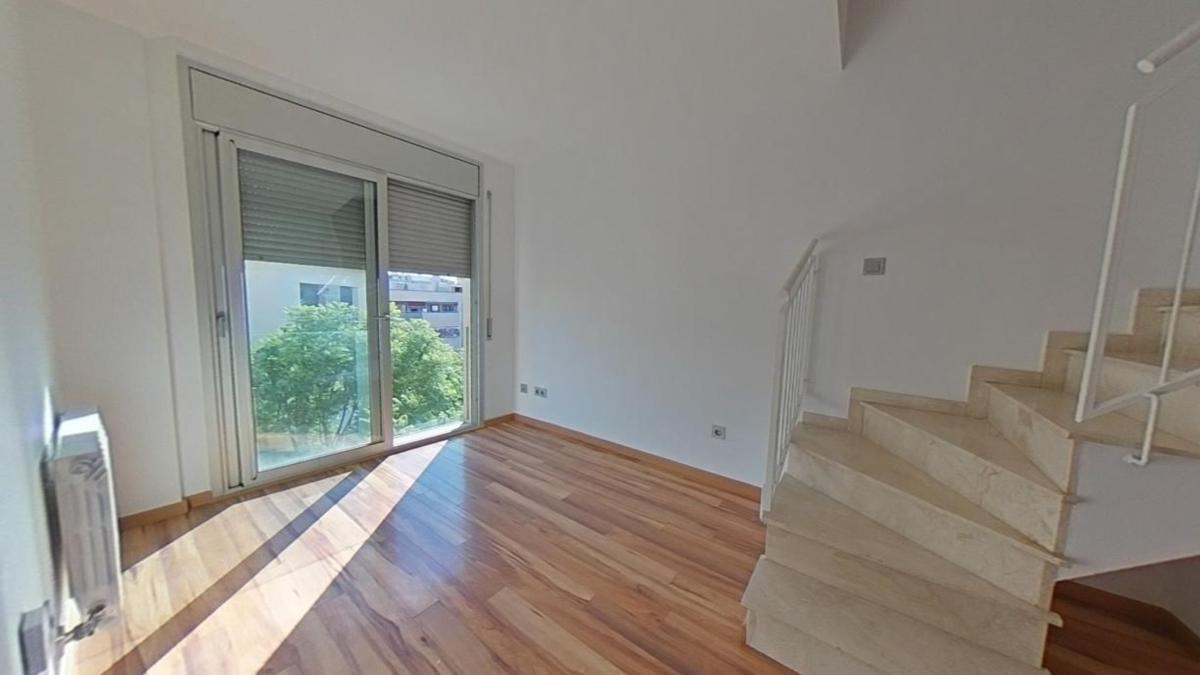Venta de piso en Piso en Calle d'Ibèria, Bufalà, Badalona, Badalona
photo 1