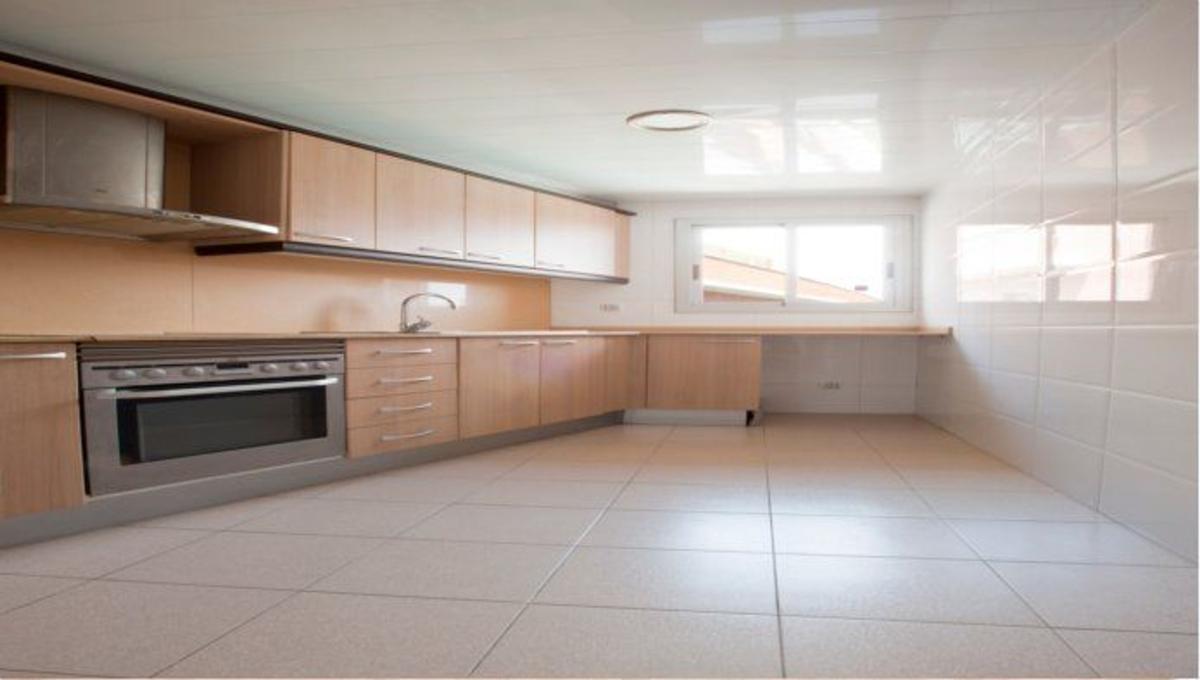 Venta de piso en Piso en Calle de Marià Ribas i Bertran, Via Europa - Parque Central, Mataró, Mataró
photo 5
