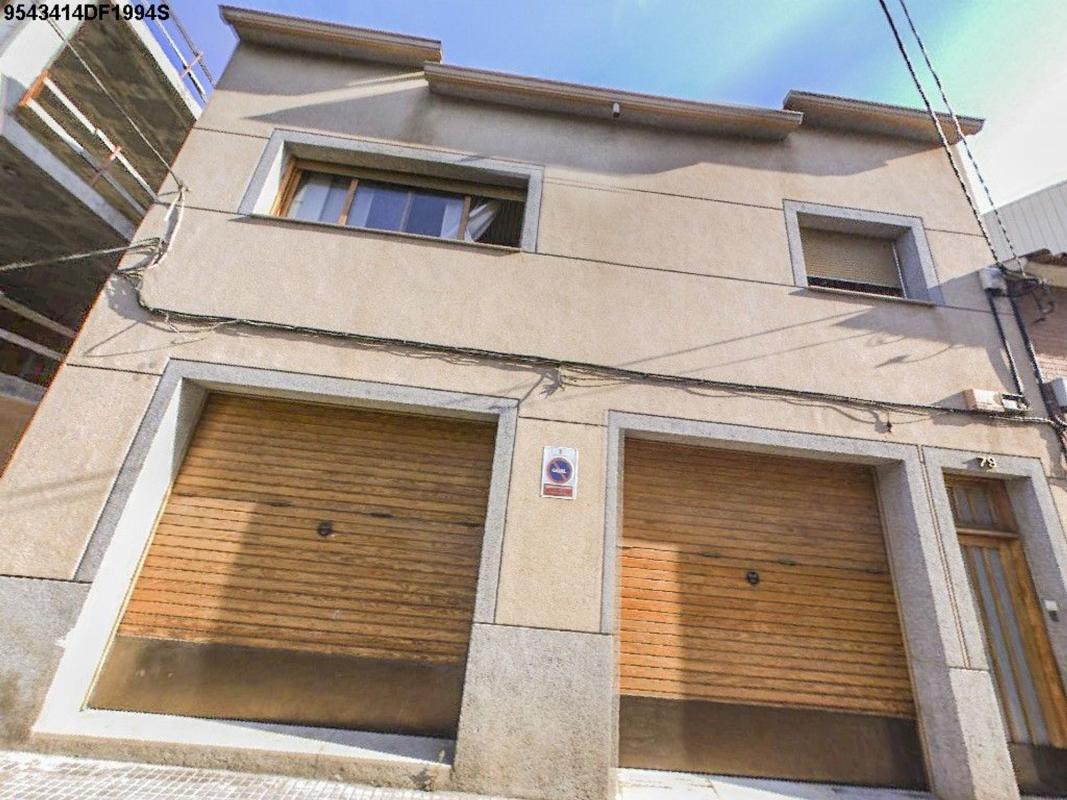 Propiedades en venta y alquiler en España photo 1