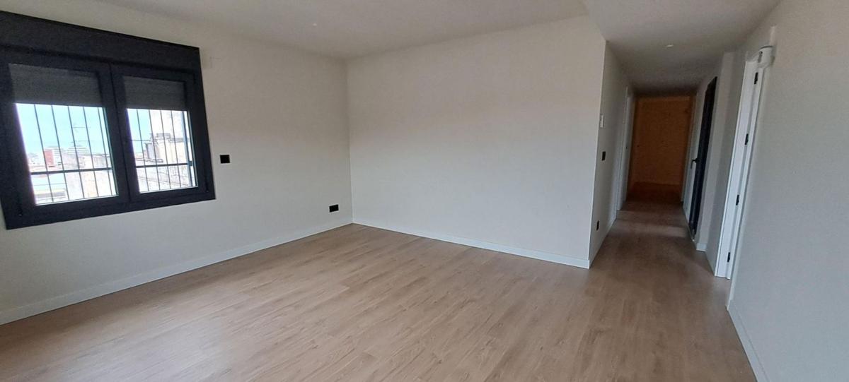 Sale of apartment in Piso en Calle d'Argentona, Centre, Mataró, Mataró
photo 3