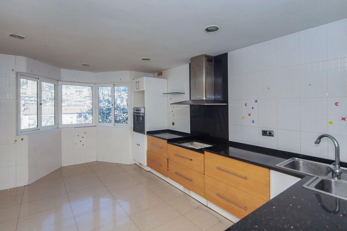 Properties for sale and rent in Spain photo 5
