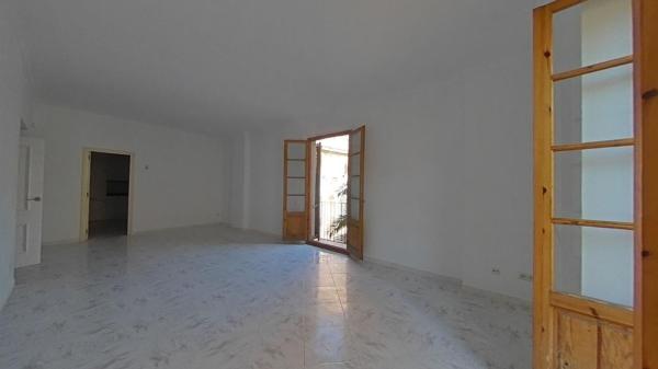 Sprzedaż mieszkania w Piso en Calle de l'Aigua, Centre Vila - La Geltrú, Vilanova i la Geltrú, Vilanova i la Geltrú
photo 1