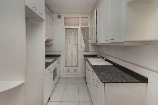 Sale of flat in Piso en Calle de Magalhães, El Poble Sec - Parc de Montjuïc, Barcelona, Barcelona
 photo 4