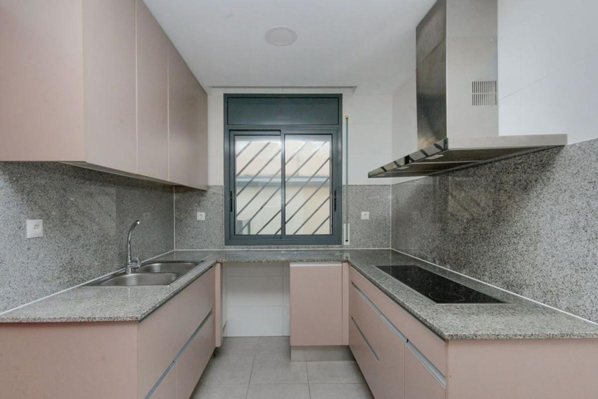 Venta de piso en Piso en Passatge Dos de Maig, Barri Antic - Centre, Viladecans, Viladecans
 photo 3
