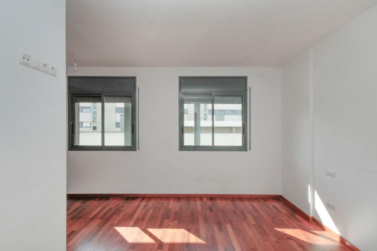 Venta de piso en Piso en Passatge Dos de Maig, Barri Antic - Centre, Viladecans, Viladecans
 photo 5