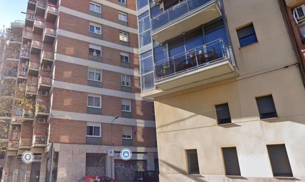 Venta de piso en Piso en Passatge de Còrsega, El Camp de l'Arpa del Clot, Barcelona, Barcelona
 photo 1