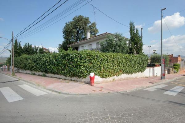 Casa o chalet independiente en Calle d'Oceania, Can Parellada, Terrassa photo 4