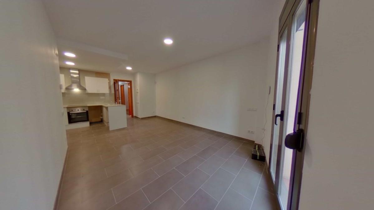 Venta de piso en Piso en Calle de Rogent, El Camp de l'Arpa del Clot, Barcelona, Barcelona
photo 1