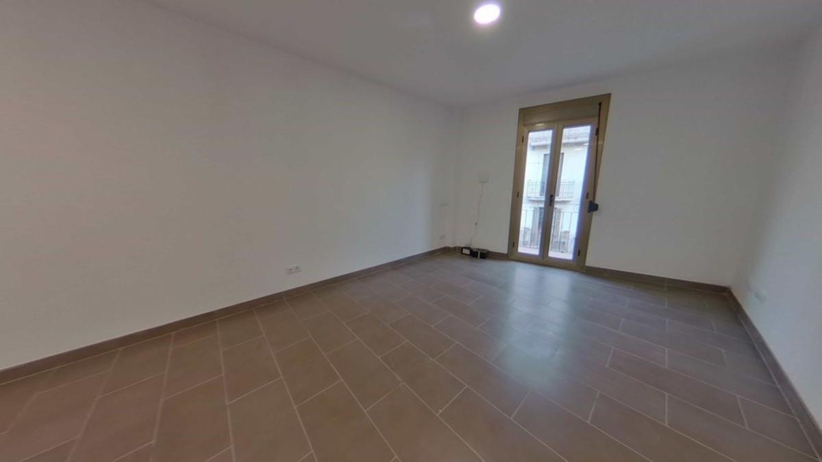 Venta de piso en Piso en Calle de Rogent, El Camp de l'Arpa del Clot, Barcelona, Barcelona
photo 3